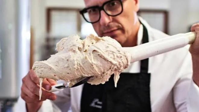 Il gelatiere Paolo Brunelli e, in basso, lo chef stellato Mauro Uliassi