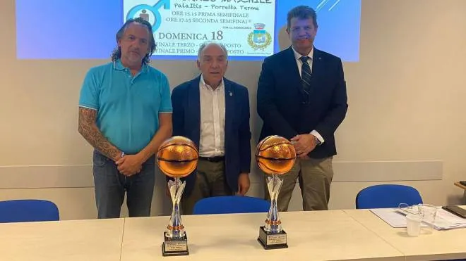 La presentazione del torneo, da sinistra: Nicolò Savigni, Antonio Galli e Paolo Piacenti