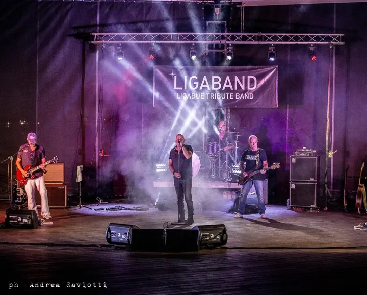 L’esibizione sul palco della Ligaband