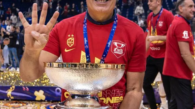Sergio Scariolo, 61 anni, festeggia il titolo con la Spagna. Alla Virtus ha portato in dote una Supercoppa, l’EuroCup e la qualificazione per l’Eurolega (Ciamillo)