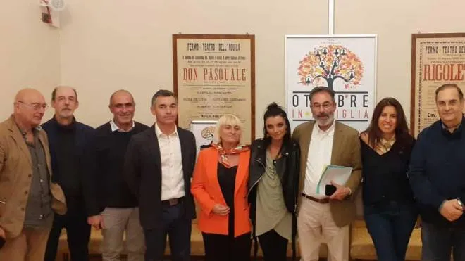 L’assessore Micol Lanzidei, il presidente Unipop Ettore Fedeli e gli organizzatori