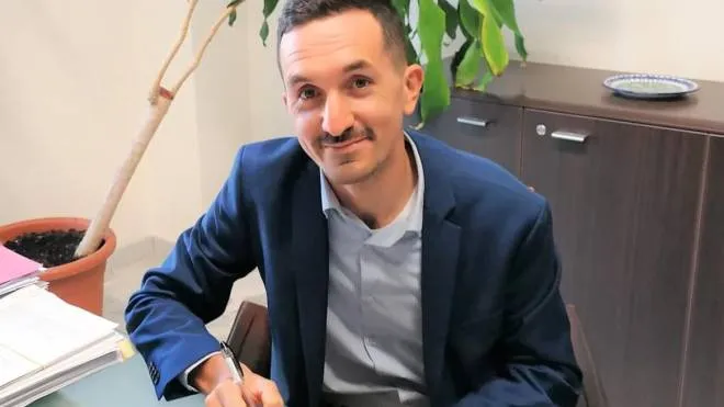 Il sindaco di Cesenatico Matteo Gozzoli molto soddisfatto dell’iniziativa legata all’Anagrafe del Comune ed a tutti i servizi che può fornire ai cittadini