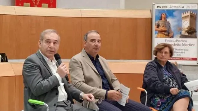 Il sindaco Antonio Spazzafumo con Lina Lazzari e Italo Giuliani