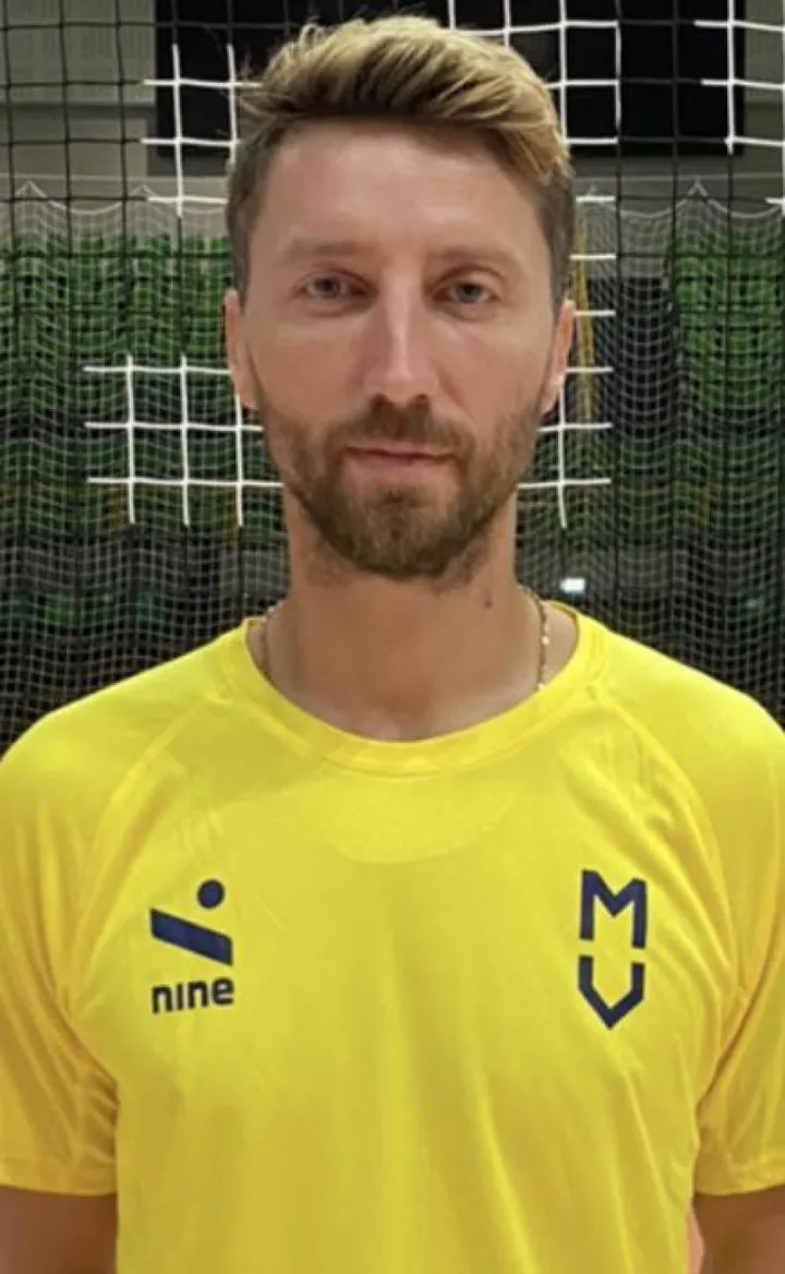 Nicolas Marechal in una delle prime foto con la maglia del Modena Volley