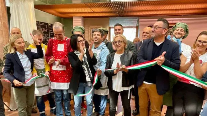 L’inaugurazione del negozio di Ca’ Santino, cooperativa sociale di Montefiore