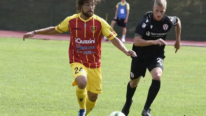 Il centrocampista Marco Raparo alla Recanatese dalla stagione 2018-2019