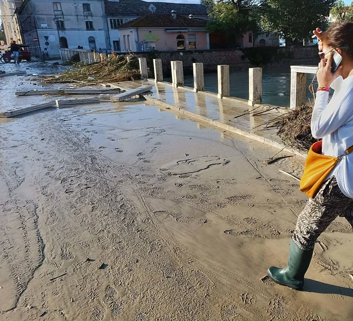 I danni devastanti dell’alluvione a Senigallia