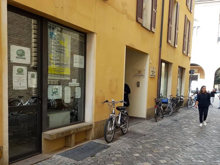 La sede del servizio «Hacca risponde» in via Froncini, in centro storico
