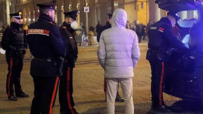 L’uomo è stato rintracciato e denunciato dai carabinieri della Bologna centro