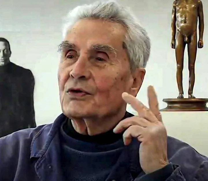 Giuliano Vangi, una giornata divisa tra sopralluogo e premio Raffaello