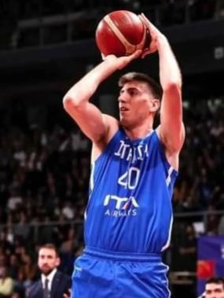 Luca Serafini, 26 anni, play-guardia ha iniziato a giocare a basket con la Sacrata