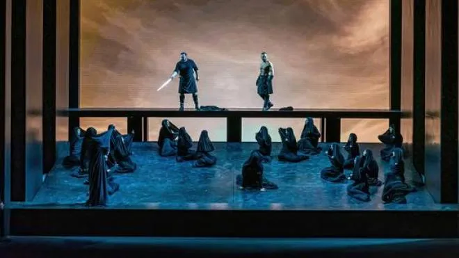 Una delle scenografie del “Macbeth“ per la regìa di Pier Luigi Pizzi