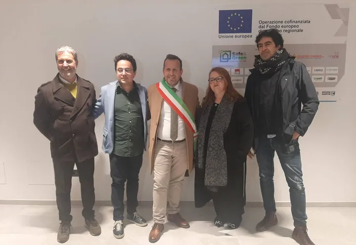 Da sinistra: Vincenzetti, Graziosi, il sindaco Mauro Romoli, Dunia Romoli e Annessi