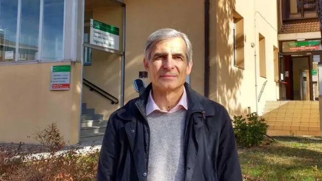 Il sindaco Fabrizio Morganti in campo per difendere la sanità locale
