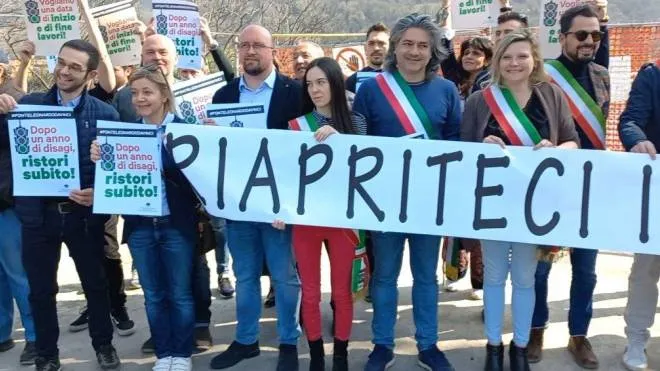 L’assessore alla Montagna Igor Taruffi protesta con i sindaci dell’Appennino Bolognese