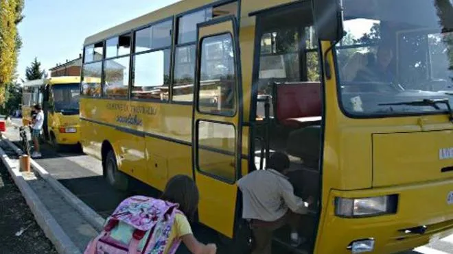 Uno scuolabus (foto d’archivio)