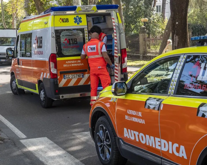 Automedica e ambulanza sul luogo di un incidente