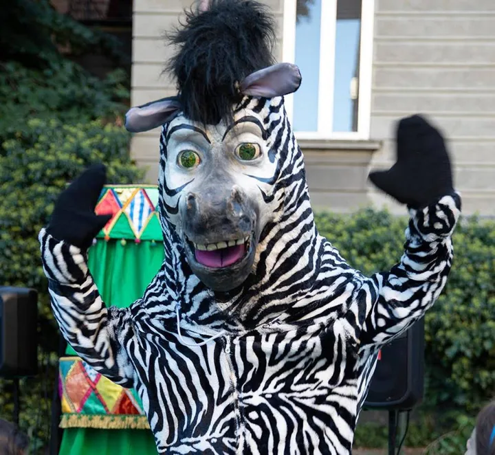 ’Z la Zebra’ sarà una delle attrazioni pomeridiane de ’Le Petit Cirque’