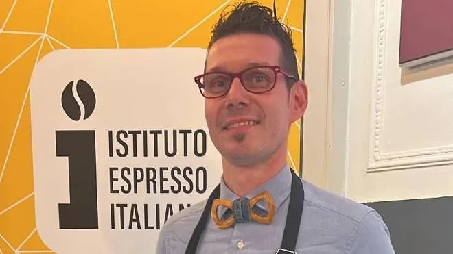 Nico Bregolin il primo premio di migliore professionista in tema di espresso e cappuccino