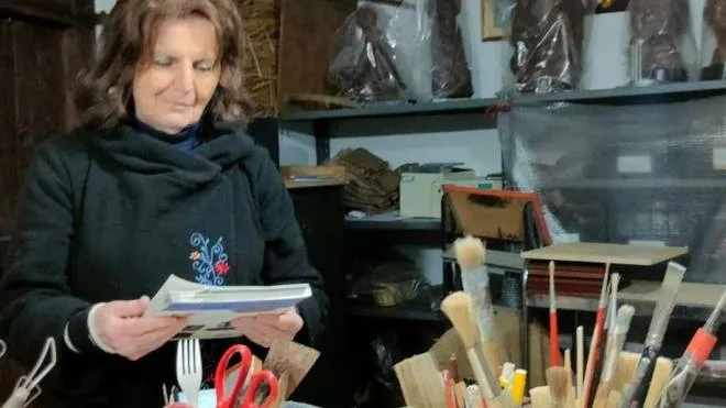 L’artista ferrarese Mirella Guidetti Giacomelli ha raccontato ieri alla biblioteca Ariostea