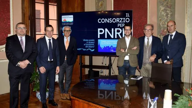I vertici del Consorzio di Bonifica con il presidente Calderoni