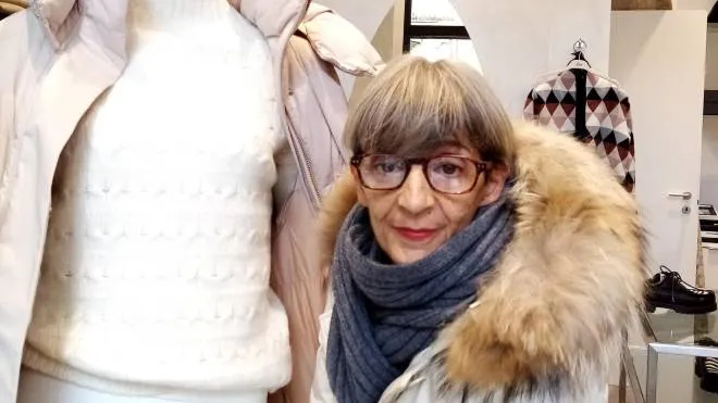 Monica Cicconetti terrà aperto il negozio in via Gramsci fino a esaurimento scorte: «Senza mia sorella impossibile continuare»