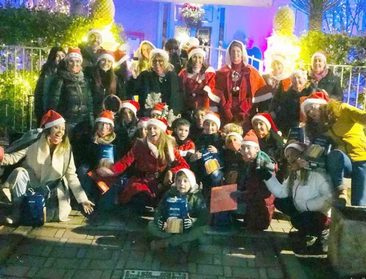 I volontari dell’associazione La Magica Notte domani torneranno in strada per intonare i canti di Natale
