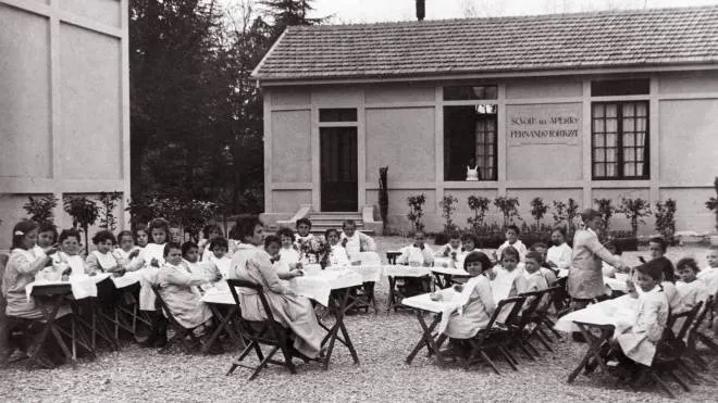 Una delle immagini d’epoca pubblicate della scuola
