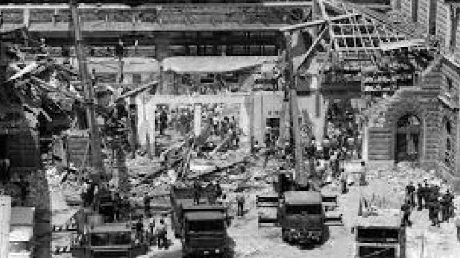 La bomba alla stazione di Bologna del 2 agosto 1980 provocò 85 morti e 200 feriti