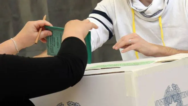 Germogli Ph 31 maggio 2015 Empoli Operazioni di voto elezioni seggi schede urne elettorali elettori regionali. Foto Gianni Nucci/Fotocronache Germogli