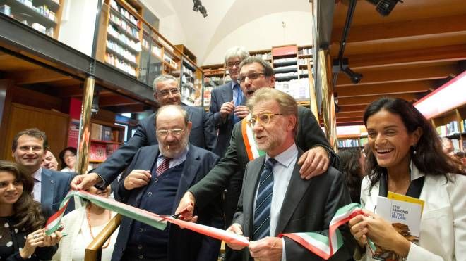 All'inaugurazione della libreria Coop di piazza Galvani (FotoSchicchi)
