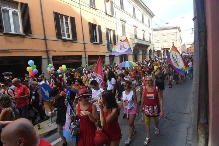 Il gay pride a Bologna (Schicchi)
