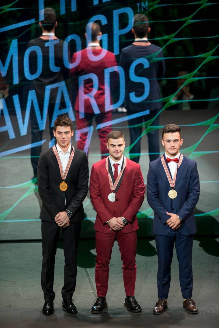 Il podio di  Moto3 Joan Mir, Romano Fenati e Aron Canet durante FIM Awards Ceremony dopo il Gran Premio Motul de la Comunitat Valenciana al Palazzo dei Congressi a Valencia (foto Afp)