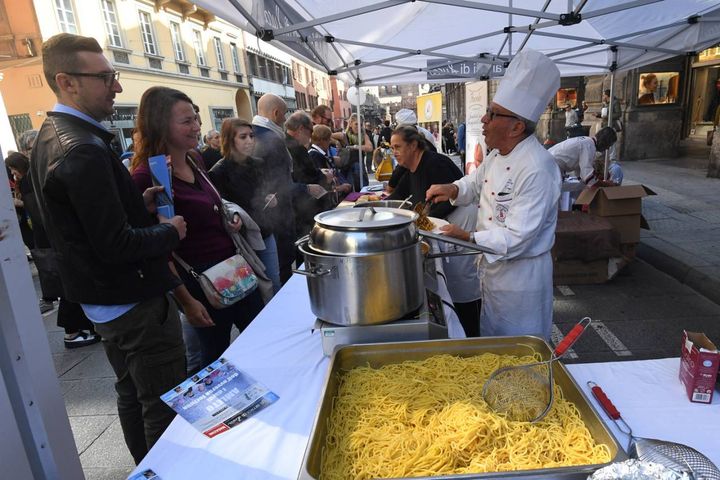  “Spaghetti bolognesi for charity”, iniziativa promossa dal Comitato per la Promozione della Ricetta originale degli Spaghetti Bolognesi per la Casa dei Risvegli Luca De Nigris (foto Schicchi)