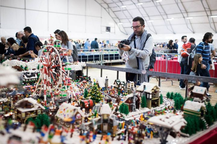 Non solo i famosi mattoncini Lego, ma anche mille metri quadrati di area giochi e laboratorio