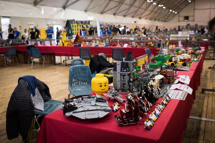 Non solo i famosi mattoncini Lego, ma anche mille metri quadrati di area giochi e laboratorio