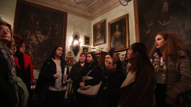 Sei studentesse del liceo classico Monti
accompagneranno i visitatori (Foto Ravaglia)