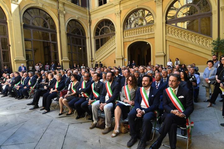 Il prefetto Impresa consegna le onorificenze ai 64 neo insigniti nella splendida cornice di Palazzo Caprara Montpensier (foto Schicchi)