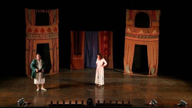Gli attori  del laboratorio teatrale del Plautus Festival hanno portato in scena  la commedia Casina (Foto Ravaglia)