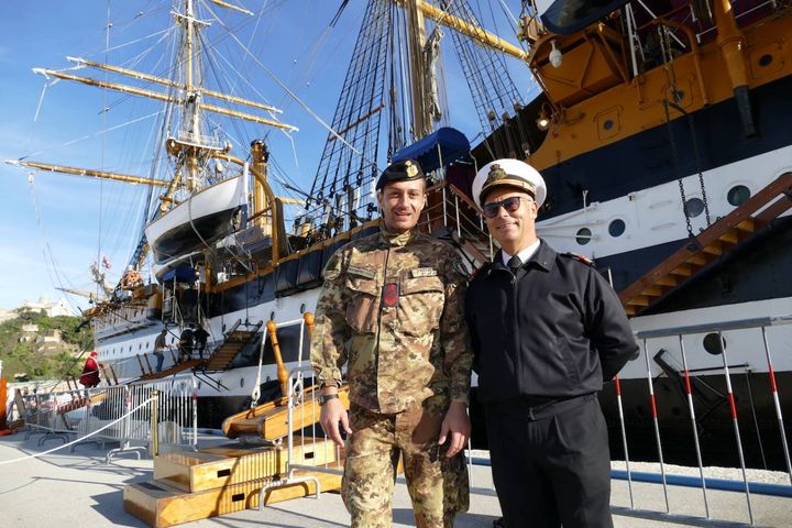 La celebre nave scuola ha concluso il periodo di addestramento di 127 allievi ufficiali dell’Accademia navale di Livorno (foto Antic)