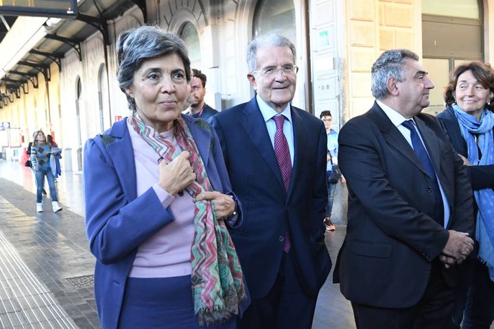 Ci sono anche l'ex premier Romano Prodi con la moglie (FotoSchicchi)