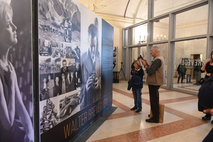 La mostra Walter Breveglieri Fotografo visitabile nella sala d’Ercole di palazzo D’Accursio (foto Schicchi)