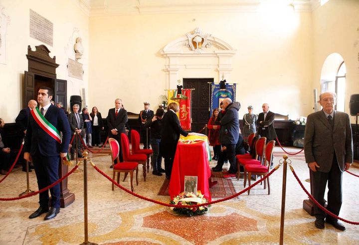 Addio a Fabrizio Matteucci, ex sindaco di Ravenna. La camera ardente in Municipio  (Foto Corelli)