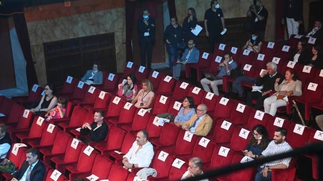 Centosettanta persone hanno riempito il teatro da 999 posti (foto Schicchi)