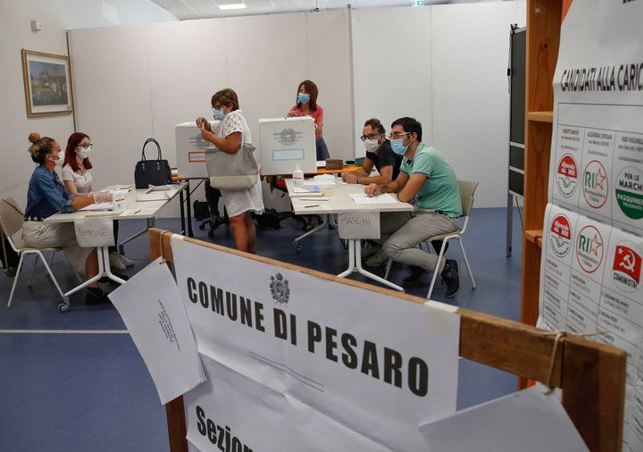 Pesaro al voto (Fotoprint)