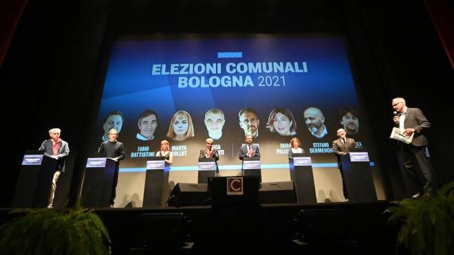 Stte candidati sindaci a confronto (foto Schicchi)
