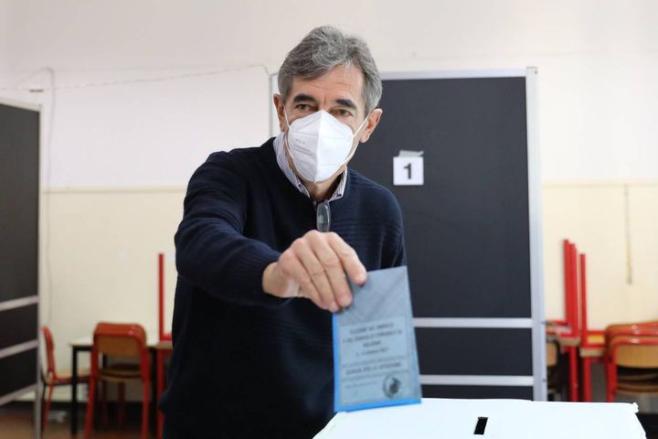 Il voto di Fabio Battistini (foto Schicchi)