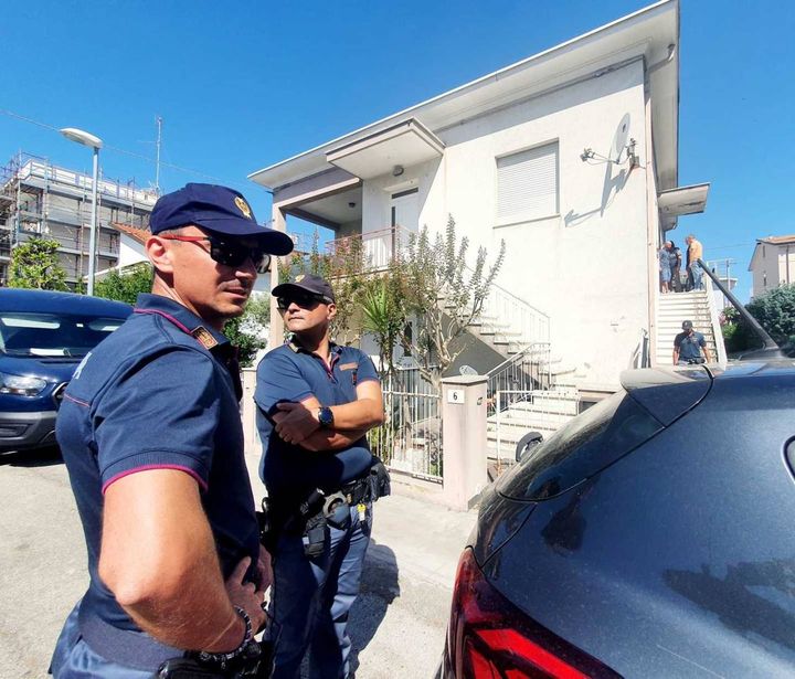 Femminicidio a Rimini, uccisa a 33 anni dal compagno in via Rastelli a Bellariva