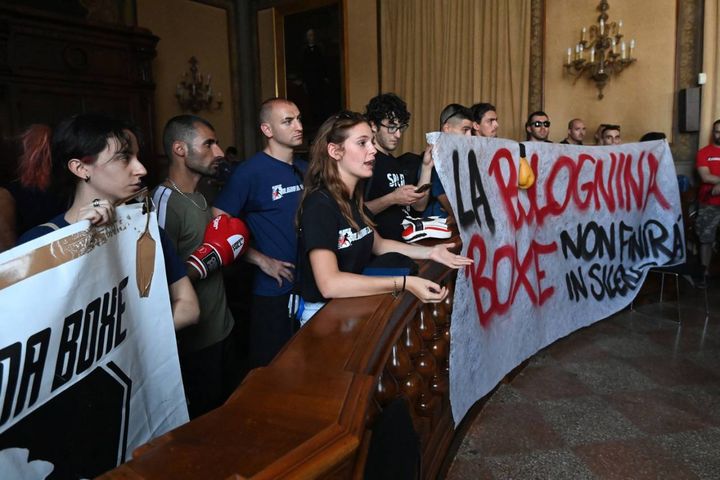 La protesta della Bolognina Boxe in comune
(foto Schicchi)