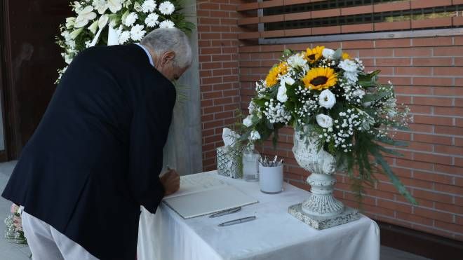 Funerali di Giulia e Alessia: Pier Ferdinando Casini (Schicchi)